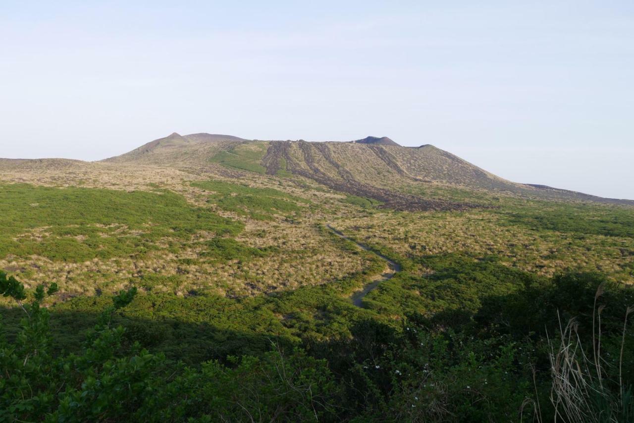 מלון Oshima Volcanic Island מראה חיצוני תמונה